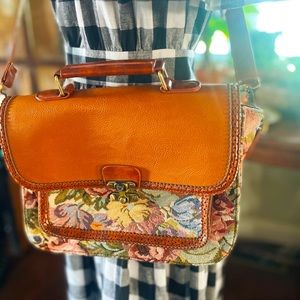Vintage Vegan Ecosusi Tapestry messenger bag. Rare find!